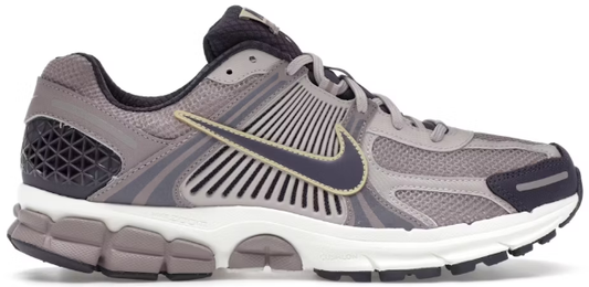 Nike Zoom Vomero 5 Platinum Violet